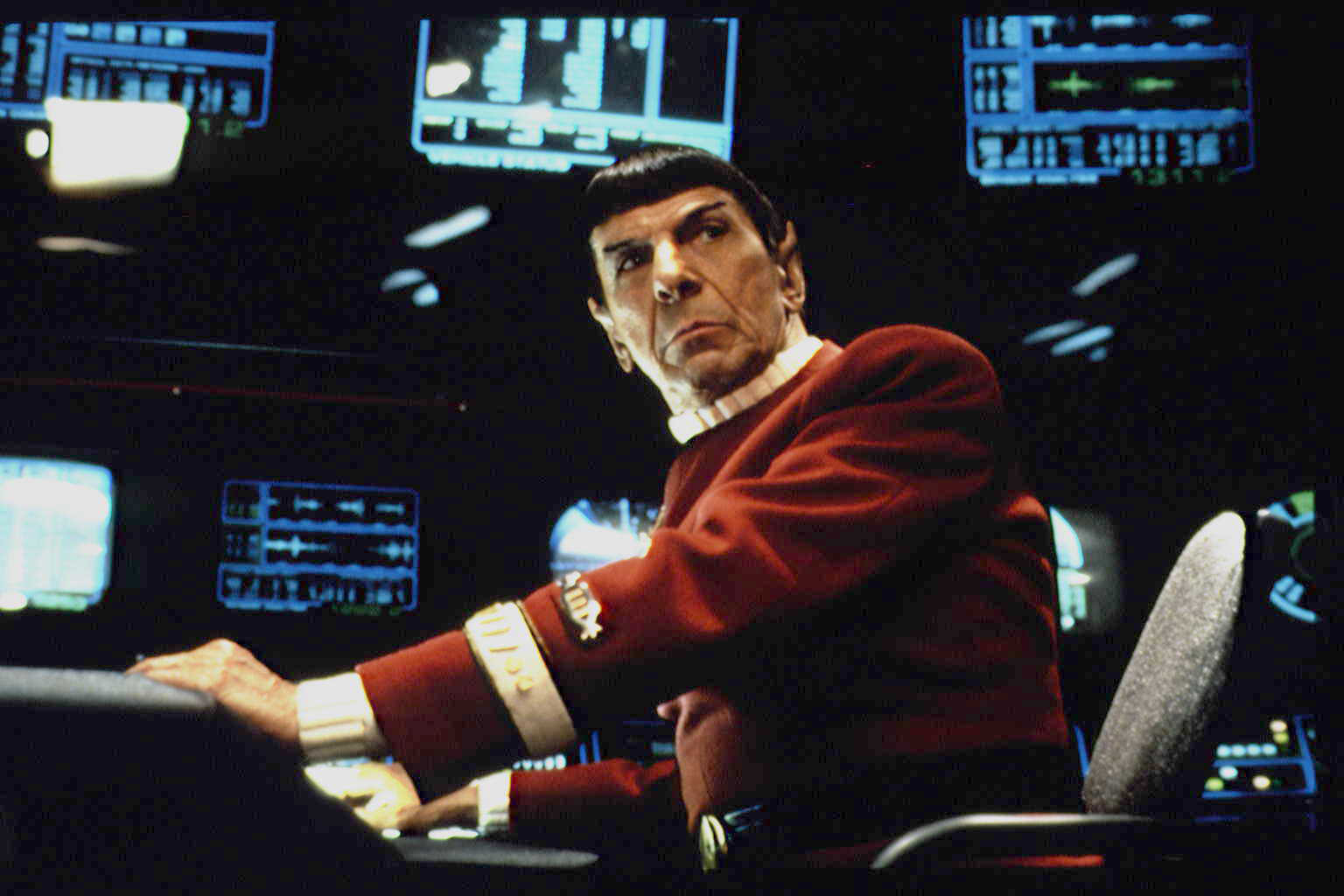 Leonard Nimoy and Sygma in Star Trek VI: The Undiscovered Country (1991)