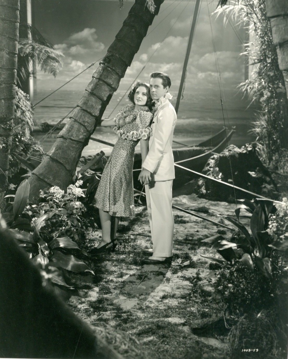 Johnny Downs and Constance Moore in Hawaiian Nights (1939)