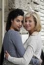 Jutta Speidel and Nadia Hilker in Zimmer mit Tante (2010)