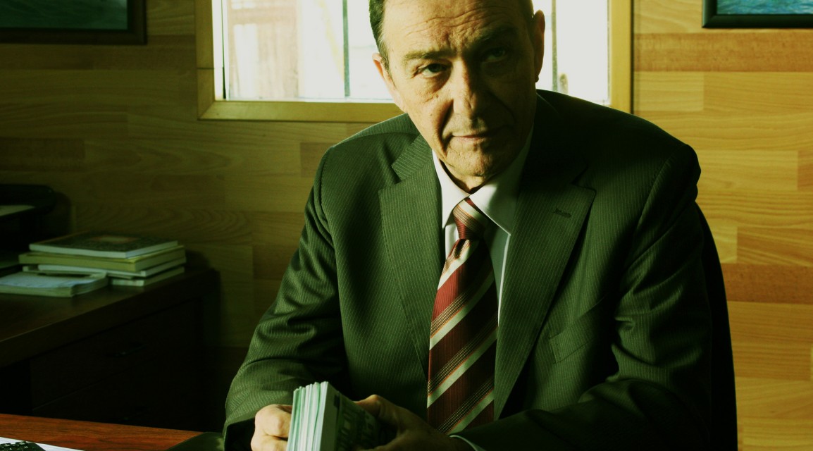 Héctor Colomé in 25 Carat (2008)