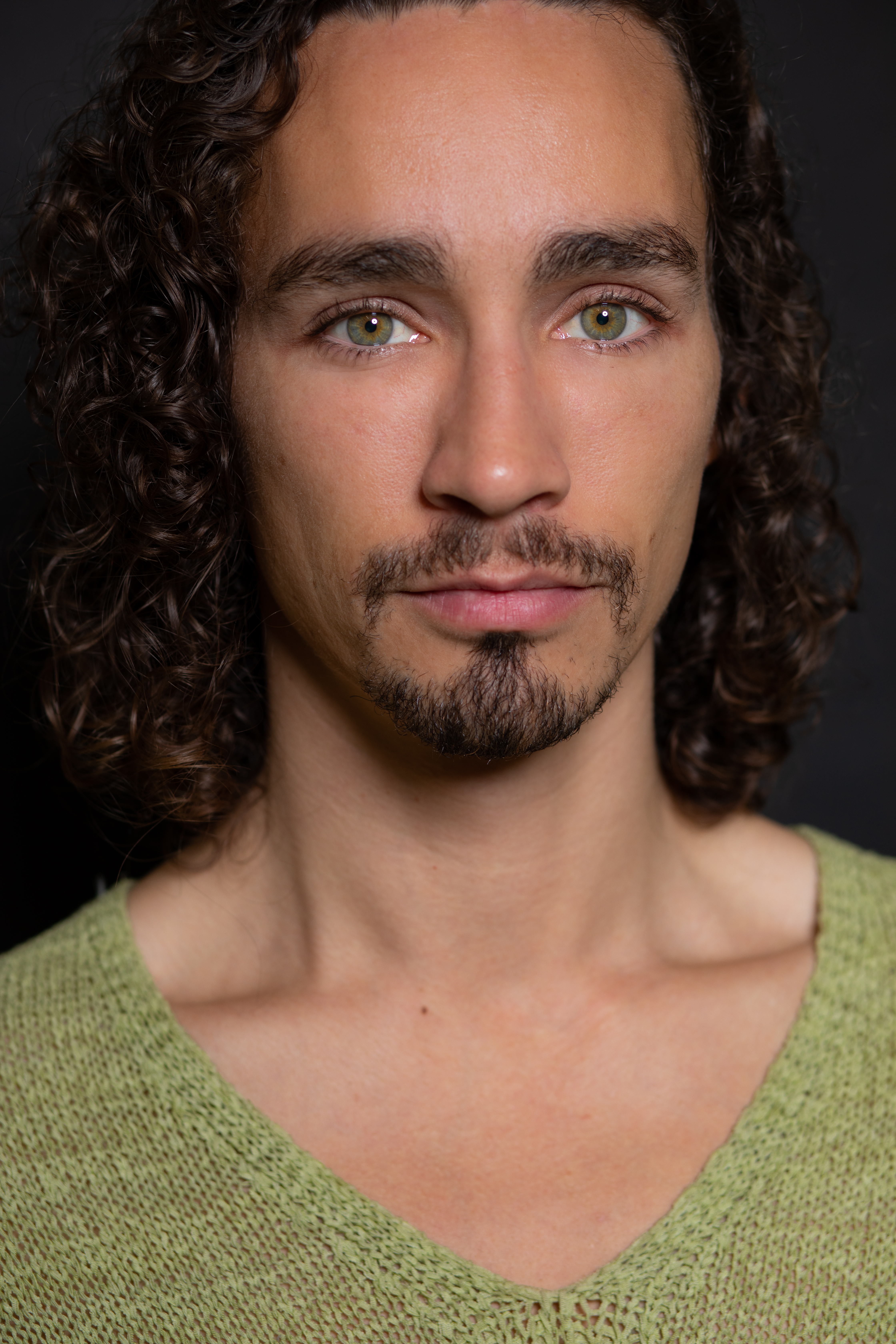 Robert Sheehan