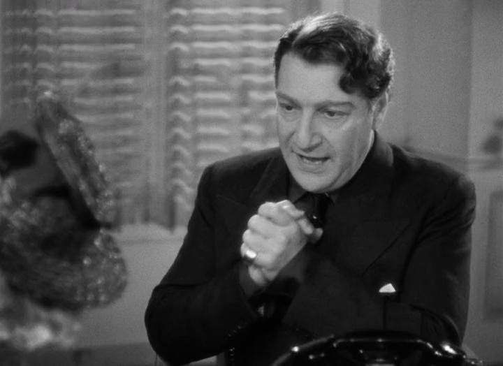 Sacha Guitry in Ils étaient neuf célibataires (1939)