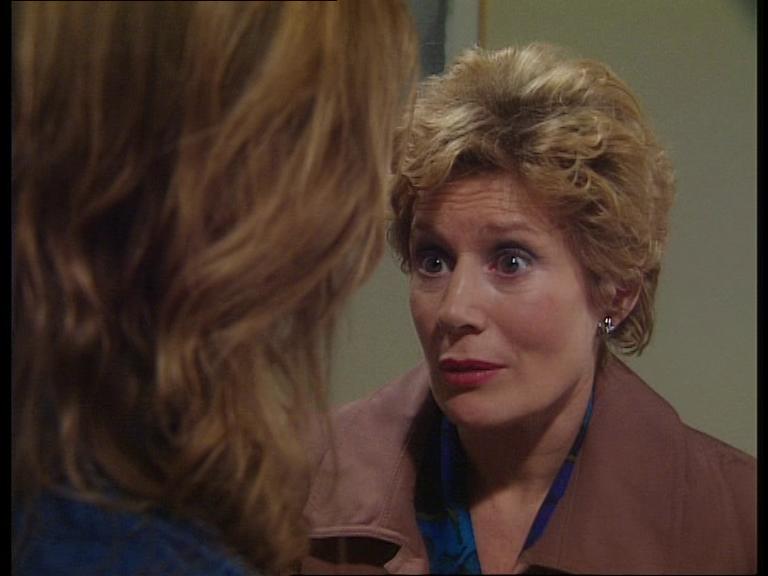 Edda Barends and Annemarie Steen in Vrouwenvleugel (1993)