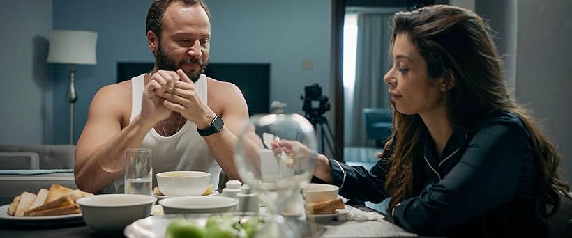 Leen Gherra and Maxim Khalil in The Platform (2020)