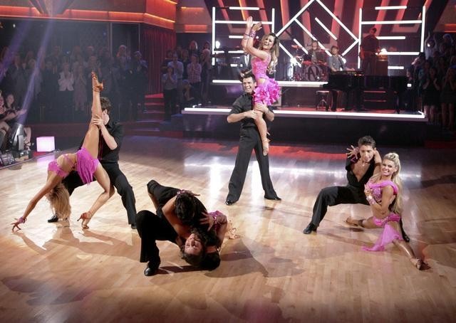 Isaac Hanson, Taylor Hanson, Zac Hanson, Hanson, and Lacey Schwimmer in Dancing with the Stars (2005)