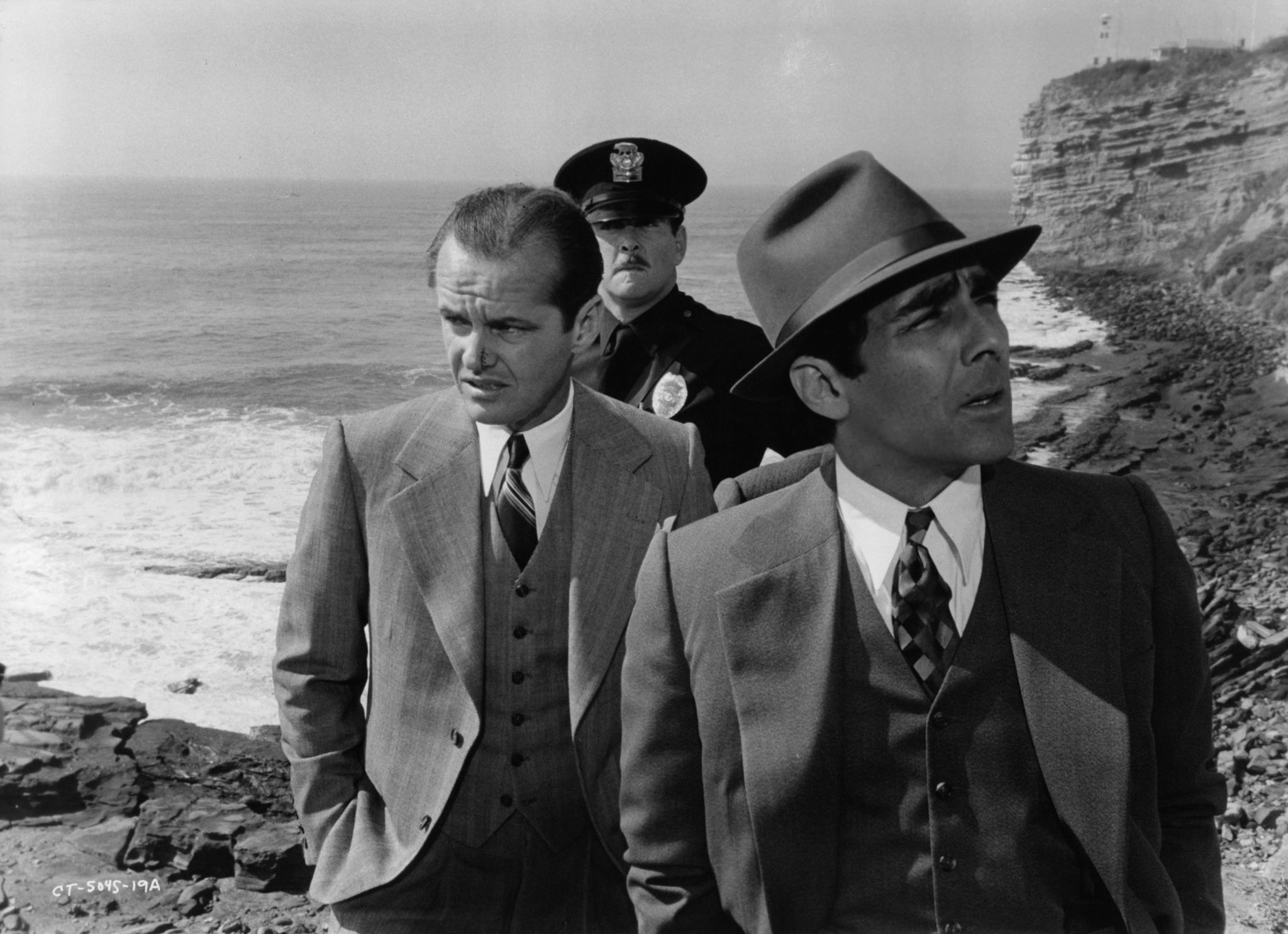 Jack Nicholson, Lee de Broux, and Perry Lopez in Chinatown (1974)