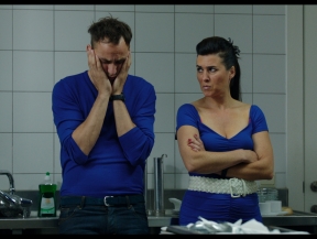 Alice Reijs and Stijn Van Opstal in Met man en macht (2013)