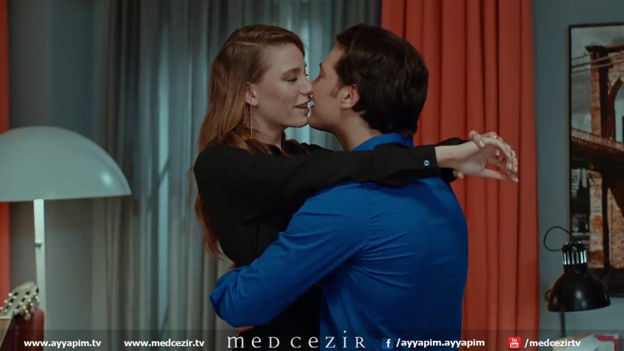 Serenay Sarikaya and Çagatay Ulusoy in Ebb and Tide (2013)