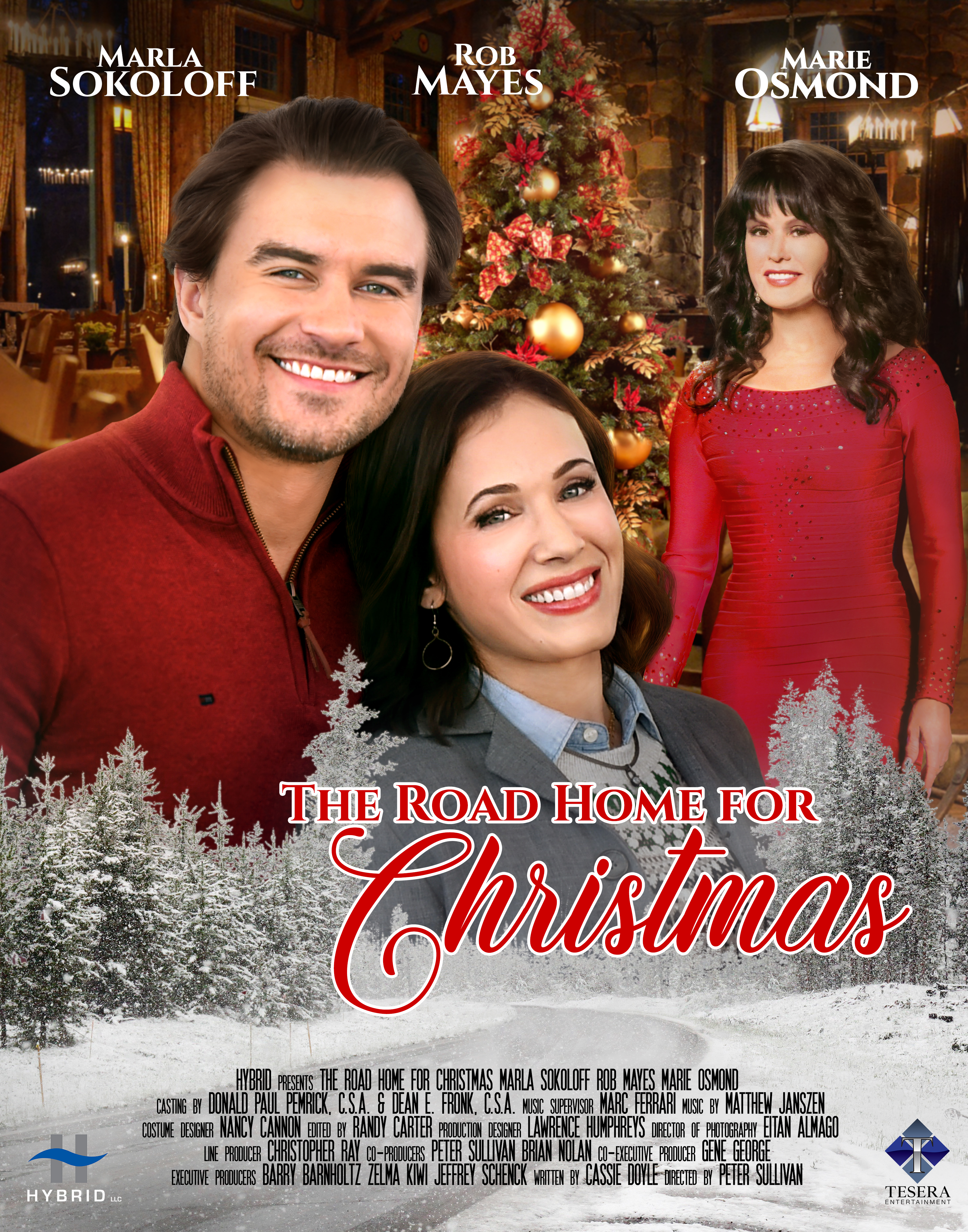 Marie Osmond, Marla Sokoloff, and Rob Mayes in The Road Home for Christmas (2019)