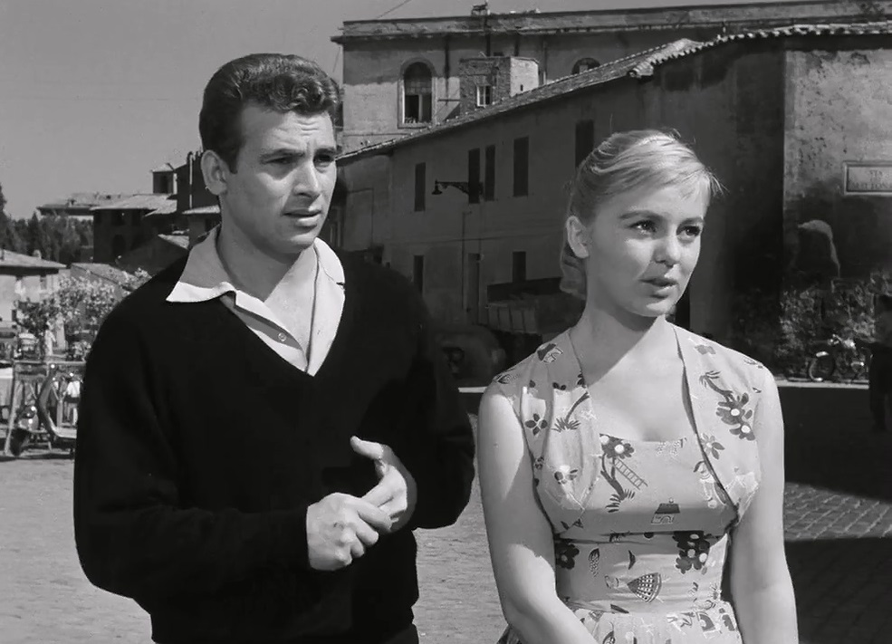 Maurizio Arena and Alessandra Panaro in Belle ma povere (1957)