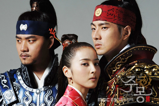 Kim Seung-su, Han Hye-jin, and Song Il-guk in Jumong (2006)