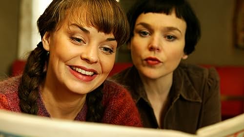 Gjertrud L. Jynge and Agnes Kittelsen in Skolen (2004)