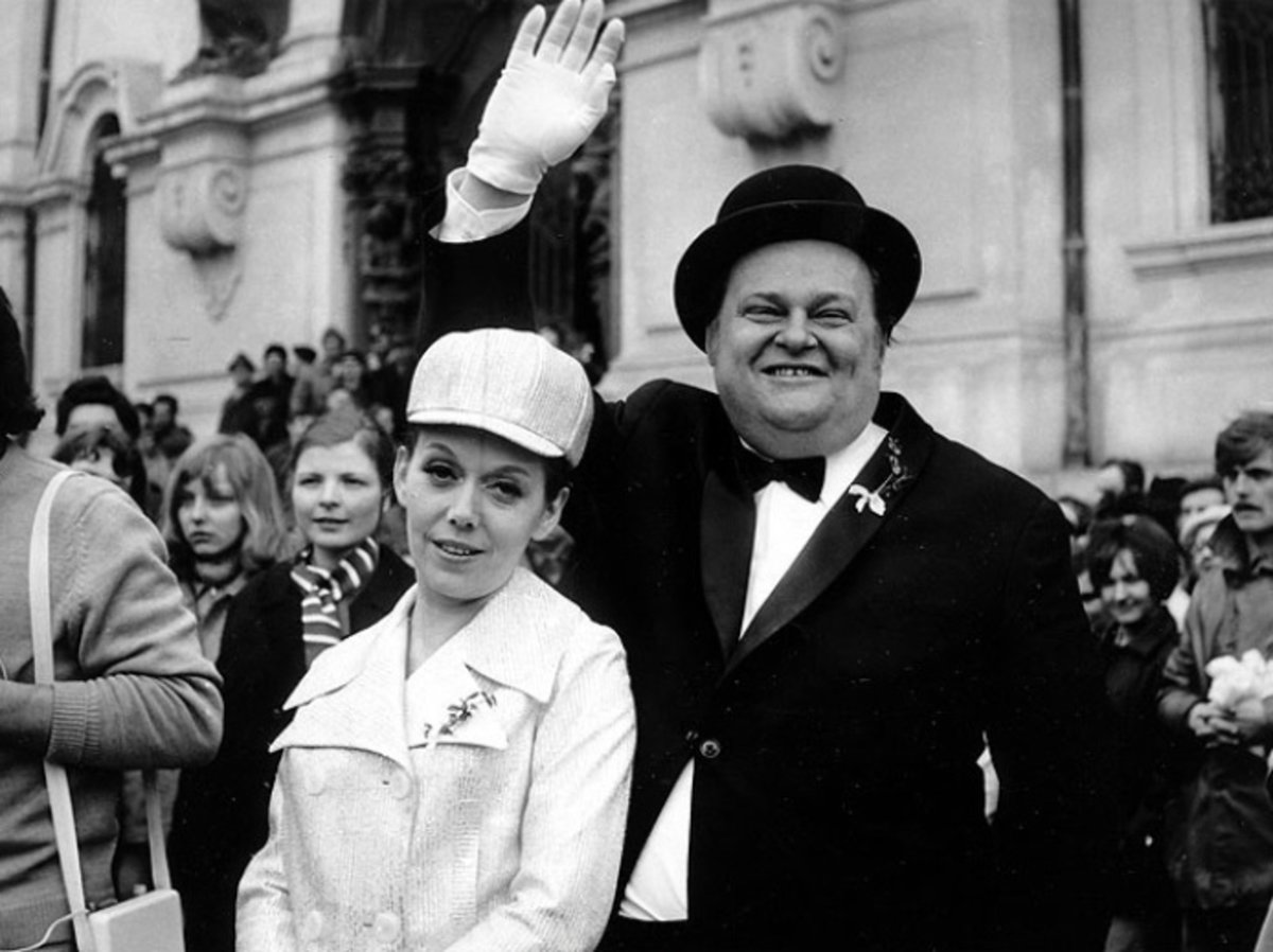 Jirina Jirásková and Jan Libícek in Dábelské líbánky (1970)