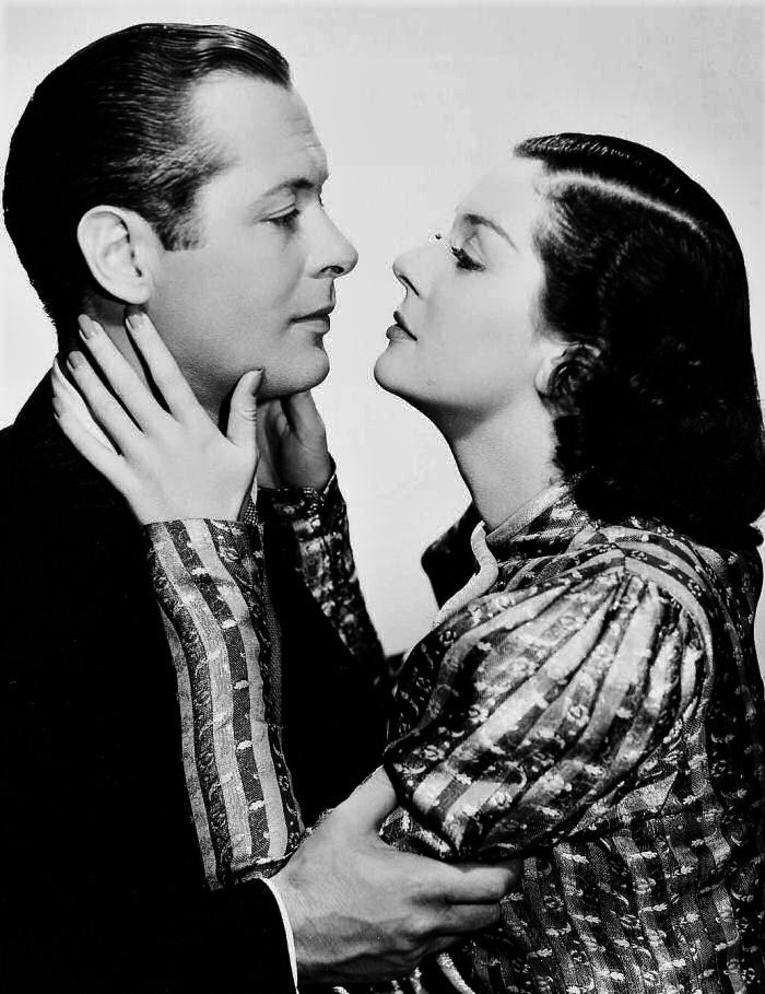 Robert Montgomery and Rosalind Russell in Live, Love and Learn (1937)