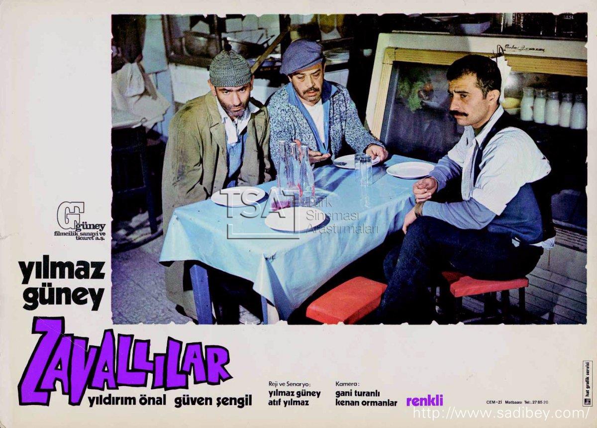 Yilmaz Güney, Yildirim Önal, and Güven Sengil in The Poor (1975)