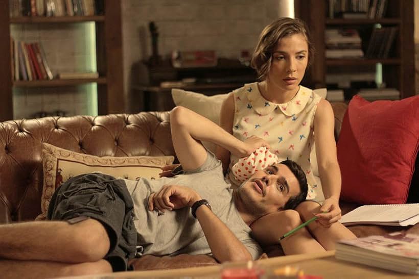 Kemal Uçar and Pinar Göktas in Ask Oyunu (2014)