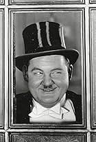 Oliver Hardy in Early to Bed (1928)