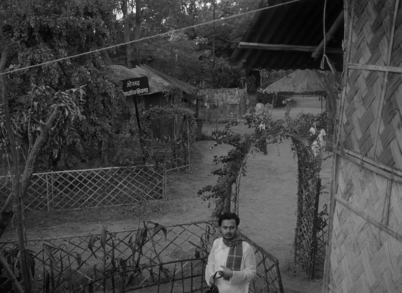 Anil Chatterjee in The Cloud-Capped Star (1960)