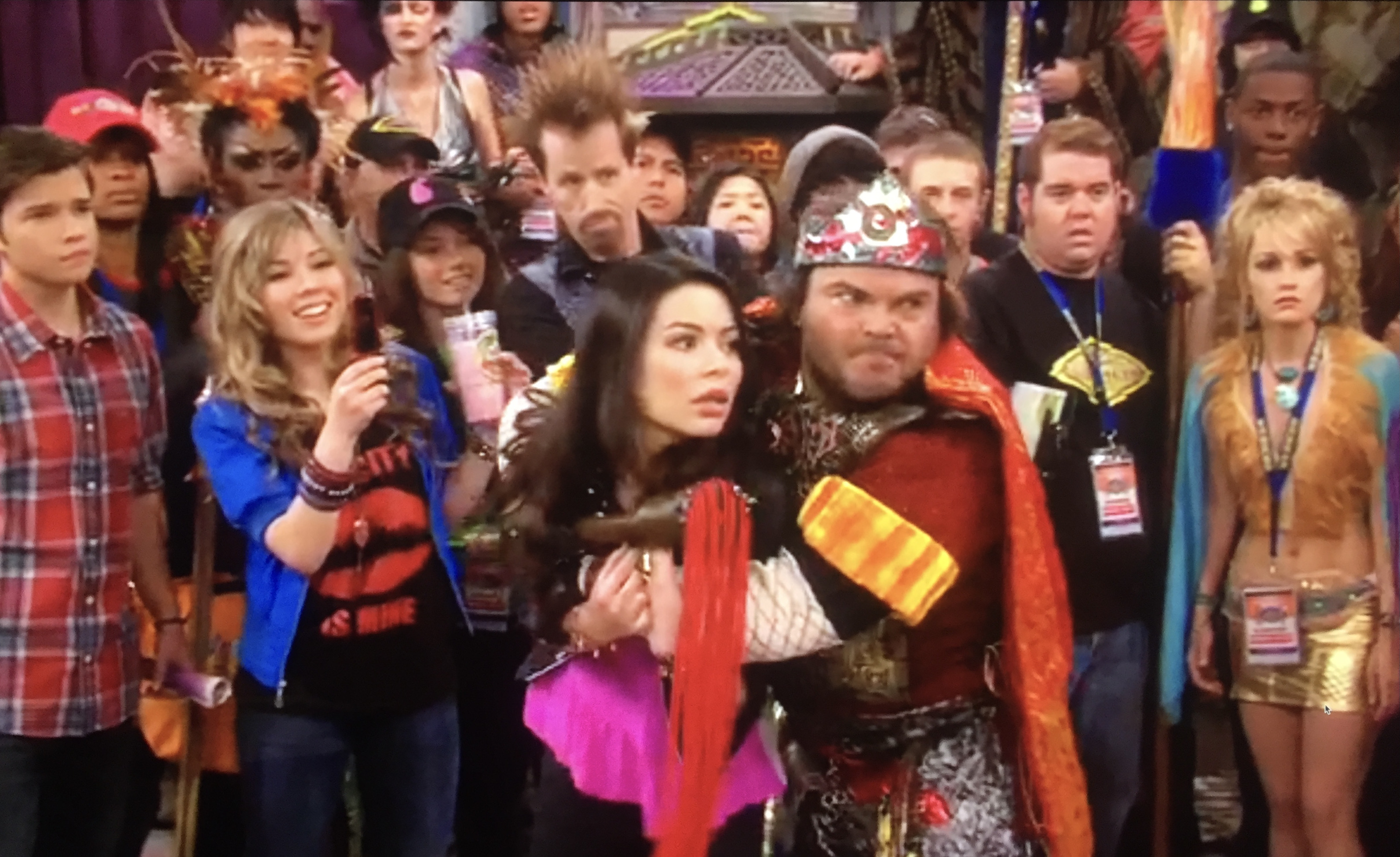 "iStart a Fan War" - iCarly, (Miranda Cosgrove, Jack Black)