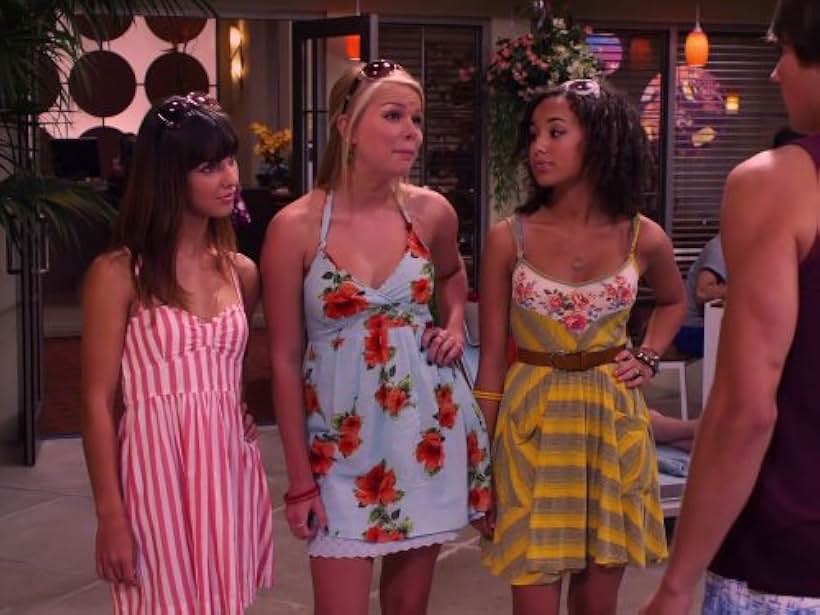 Savannah Jayde, Denyse Tontz, and Kelli Goss in Big Time Rush (2009)