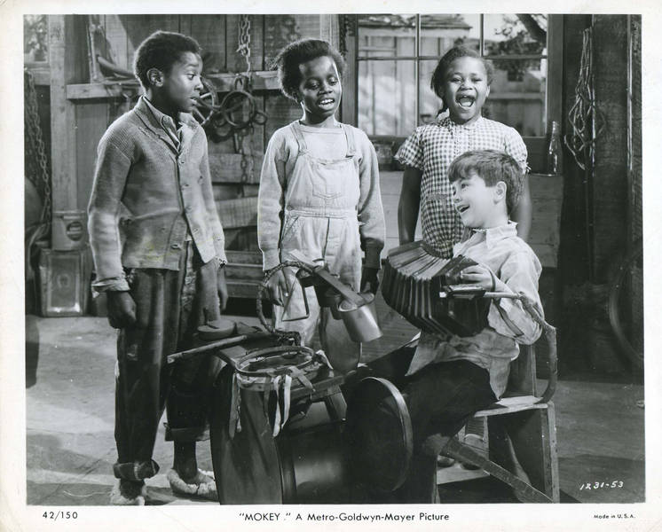 Robert Blake, Cordell Hickman, Marcella Moreland, and Billie 'Buckwheat' Thomas in Mokey (1942)