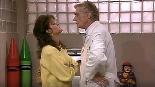 Richard Mulligan and Park Overall in Empty Nest (1988)