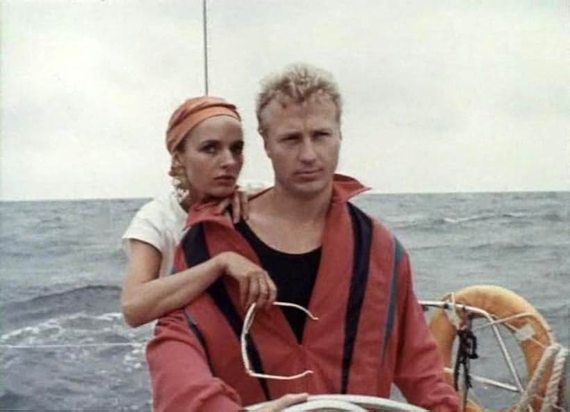 Oksana Fomichyova and Oleg Stefan in Bukhta smerti (1991)