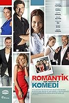 Cemal Hünal, Sinem Kobal, Begüm Kütük, Burcu Kara, Engin Altan Düzyatan, Sedef Avci, and Gürgen Öz in Romantik Komedi (2010)