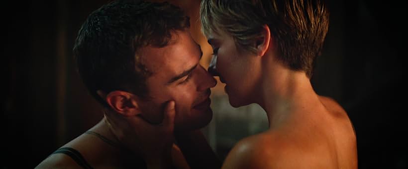 Shailene Woodley and Theo James in The Divergent Series: Insurgent (2015)