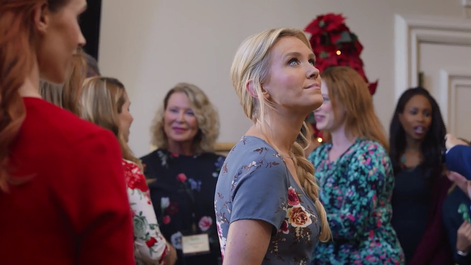 Leslie Easterbrook, Julie McNiven, and Nicky Whelan in A Christmas Arrangement (2018)