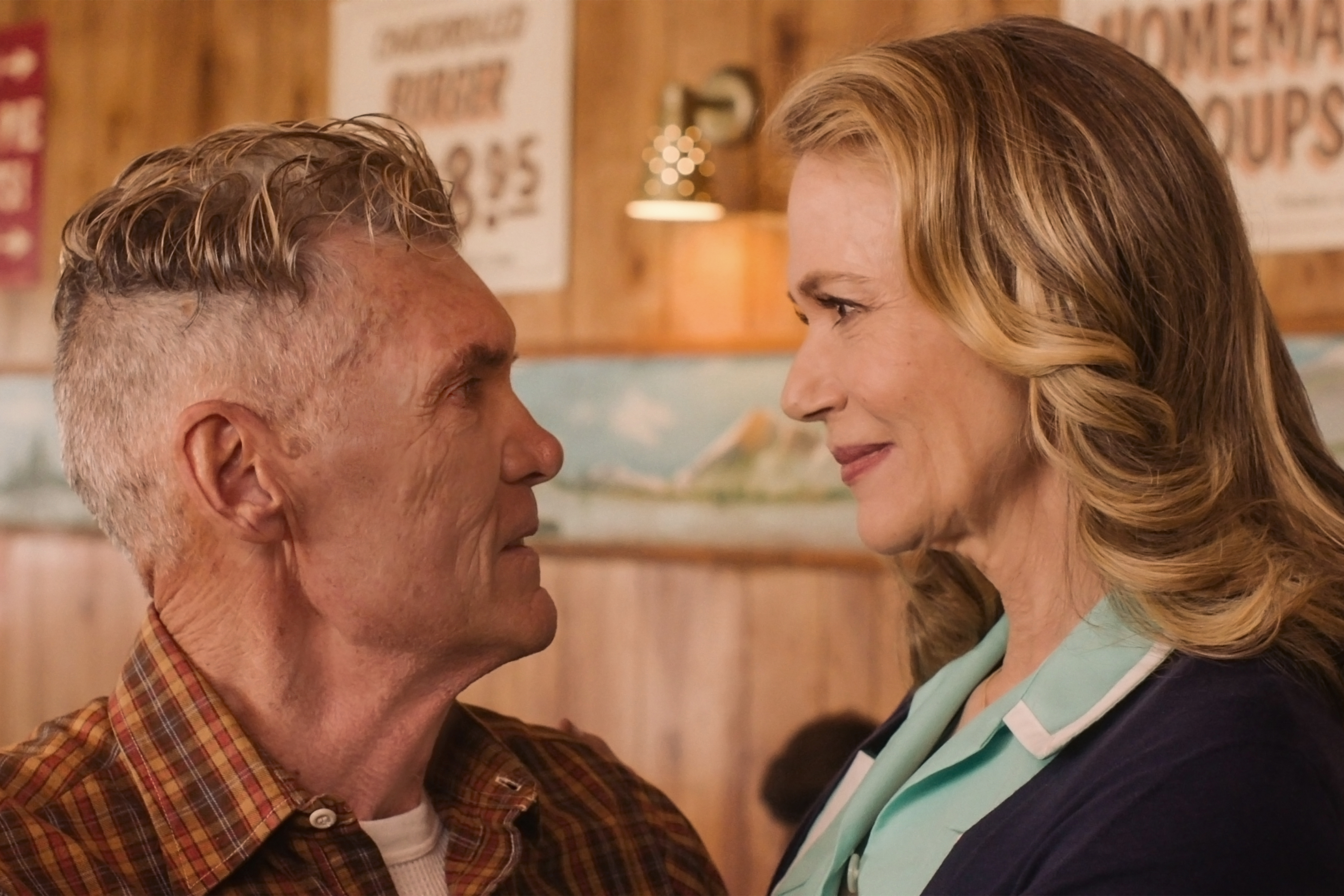 Peggy Lipton and Everett McGill in Twin Peaks (2017)