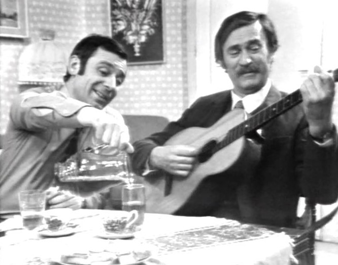 Dusan Jaksic and Vlastimir 'Djuza' Stojiljkovic in Pozoriste u kuci (1972)