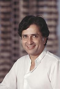 Primary photo for Shashi Kapoor