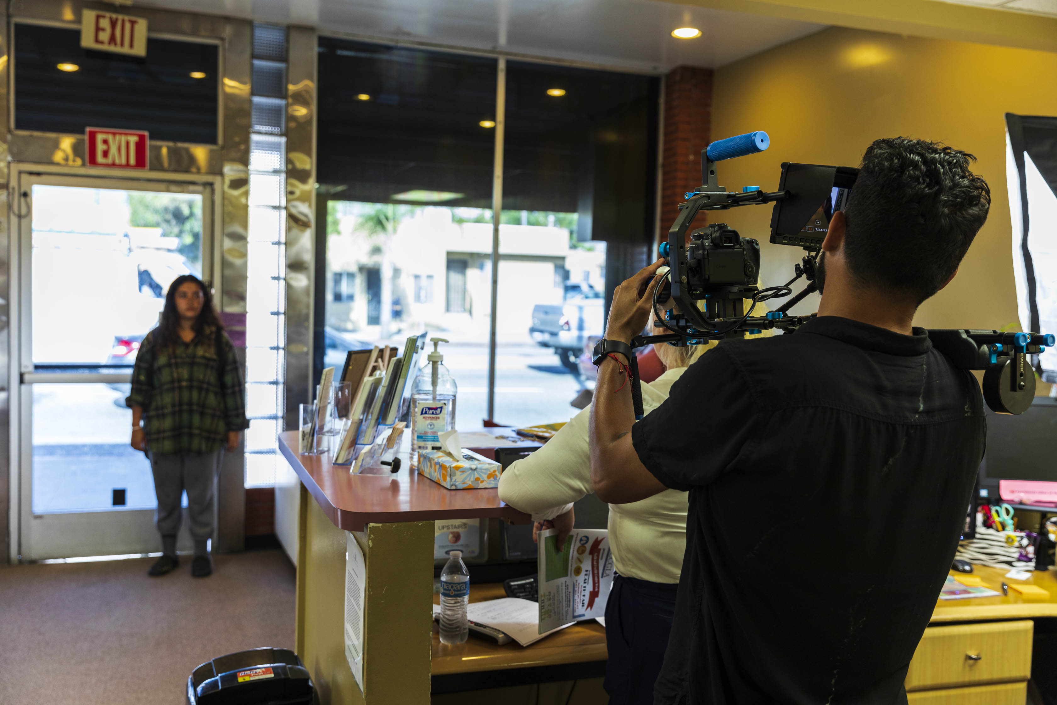 Laura Casanova and José René Bolaños in Juana (2019)