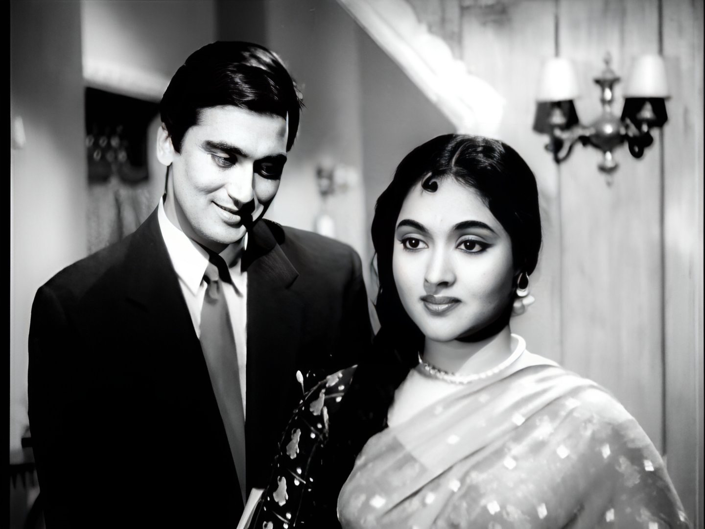 Sunil Dutt and Vyjayanthimala in Sadhna (1958)