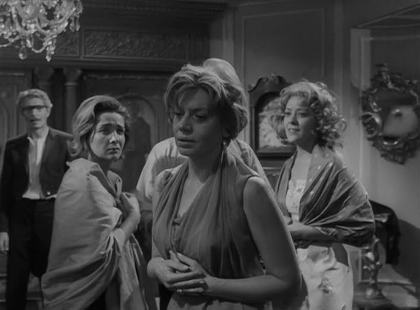 Augusto Benedico, Rosa Elena Durgel, Patricia de Morelos, and Silvia Pinal in The Exterminating Angel (1962)