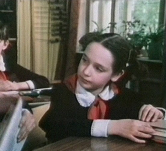 Yelena Shlyakhovaya in Kuvyrok cherez golovu (1988)