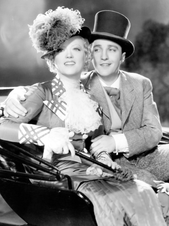 Bing Crosby and Marion Davies in Going Hollywood (1933)