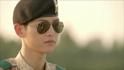 Song Joong-ki in Descendants of the Sun (2016)