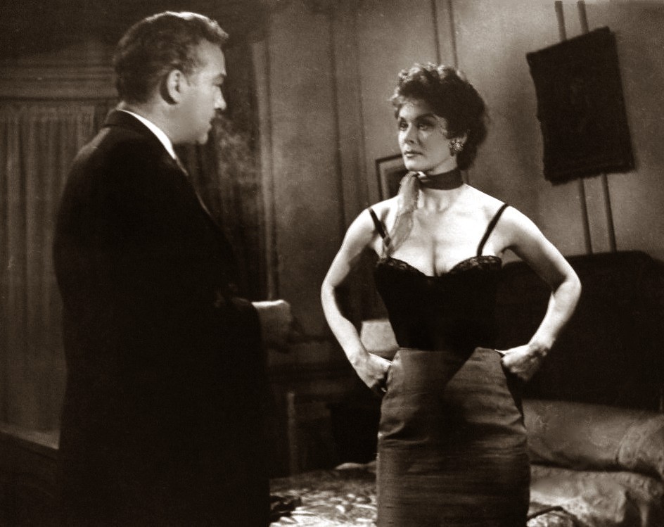 Roberto Escalada and Diana Maggi in La sombra de Safo (1957)