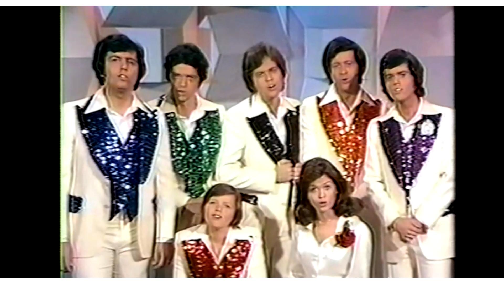 Donny Osmond, Marie Osmond, Alan Osmond, Jay Osmond, James A. Osmond, Merrill Osmond, Wayne Osmond, and The Osmond Brothers in Donny and Marie (1975)