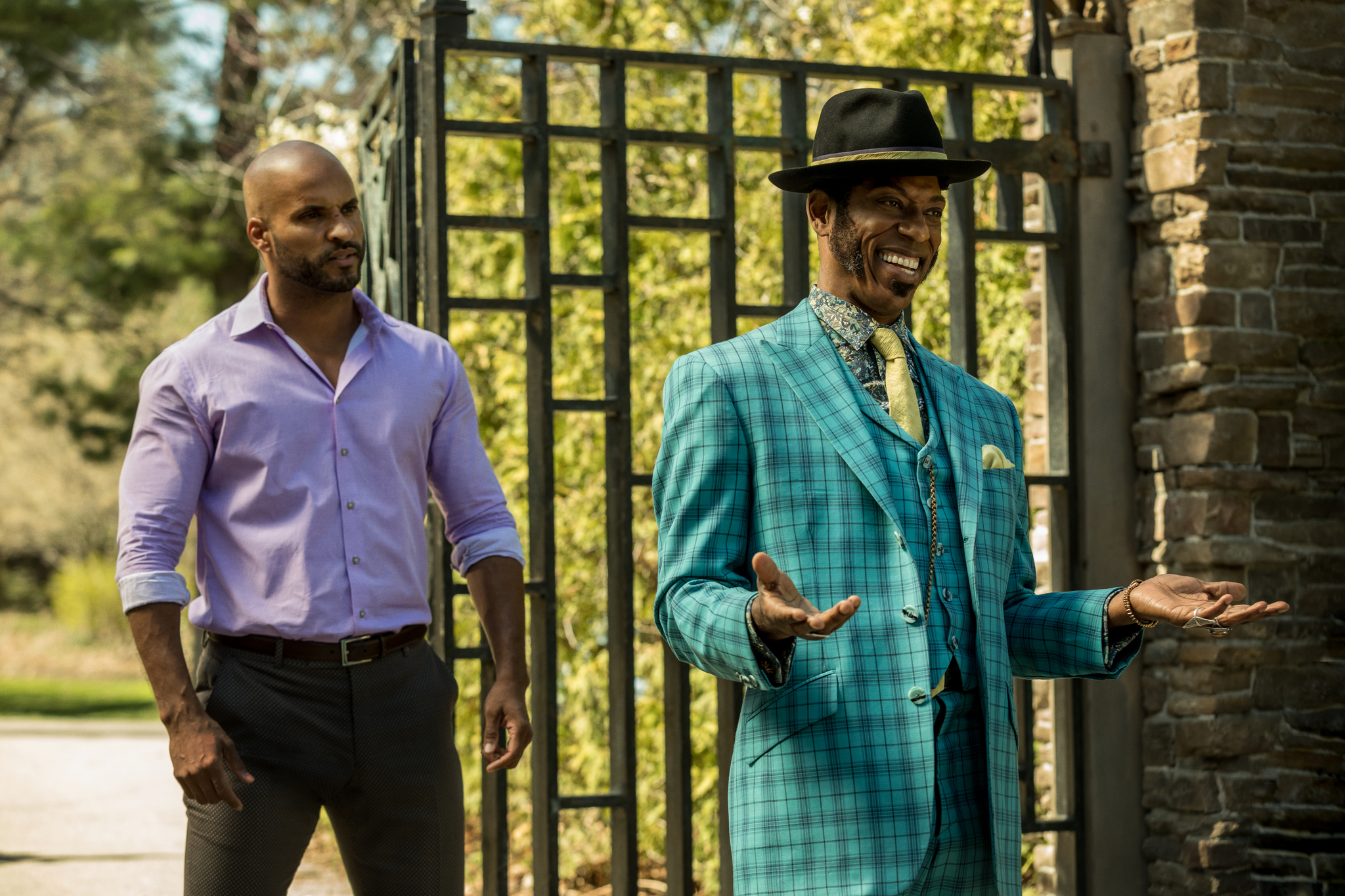 Orlando Jones and Ricky Whittle in American Gods (2017)