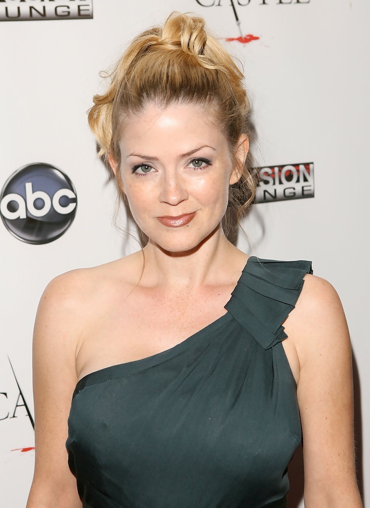 Juliana Dever attends Castle Season 3 premiere party