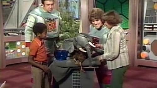 Jim Nabors, Ruth Buzzi, Jarrod Johnson, Alice Playten, and The Krofft Puppets in The Lost Saucer (1975)