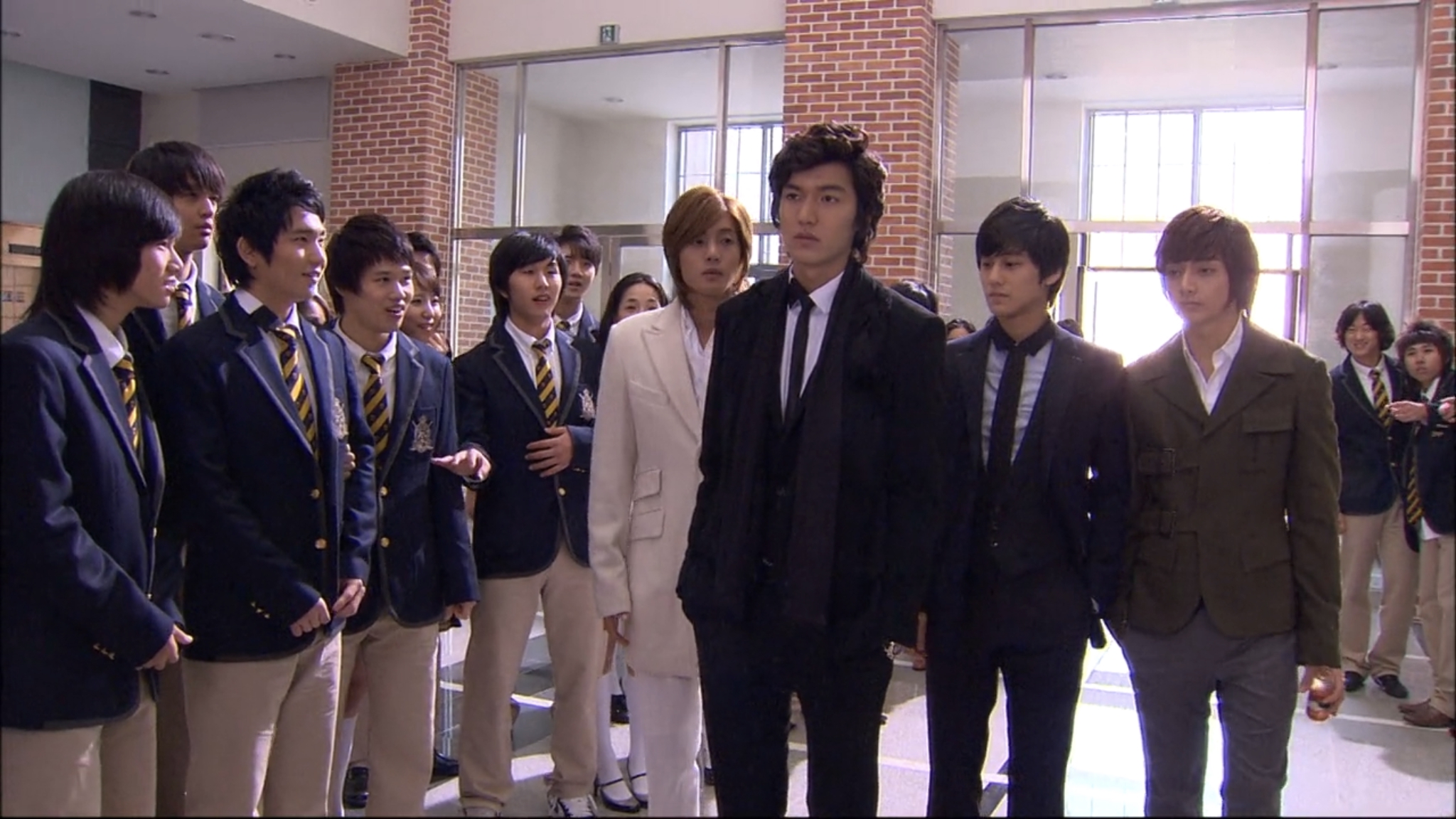 Kim Joon, Kim Hyun-joong, Lee Min-ho, and Kim Bum in Boys Over Flowers (2009)