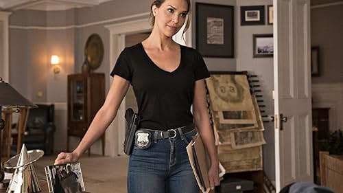 Arielle Kebbel in Russian Roulette (2020)