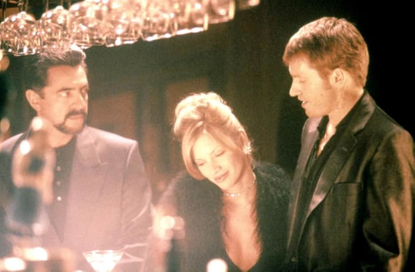 Traci Lords, Denis Leary, and Joe Mantegna in Underworld (1996)