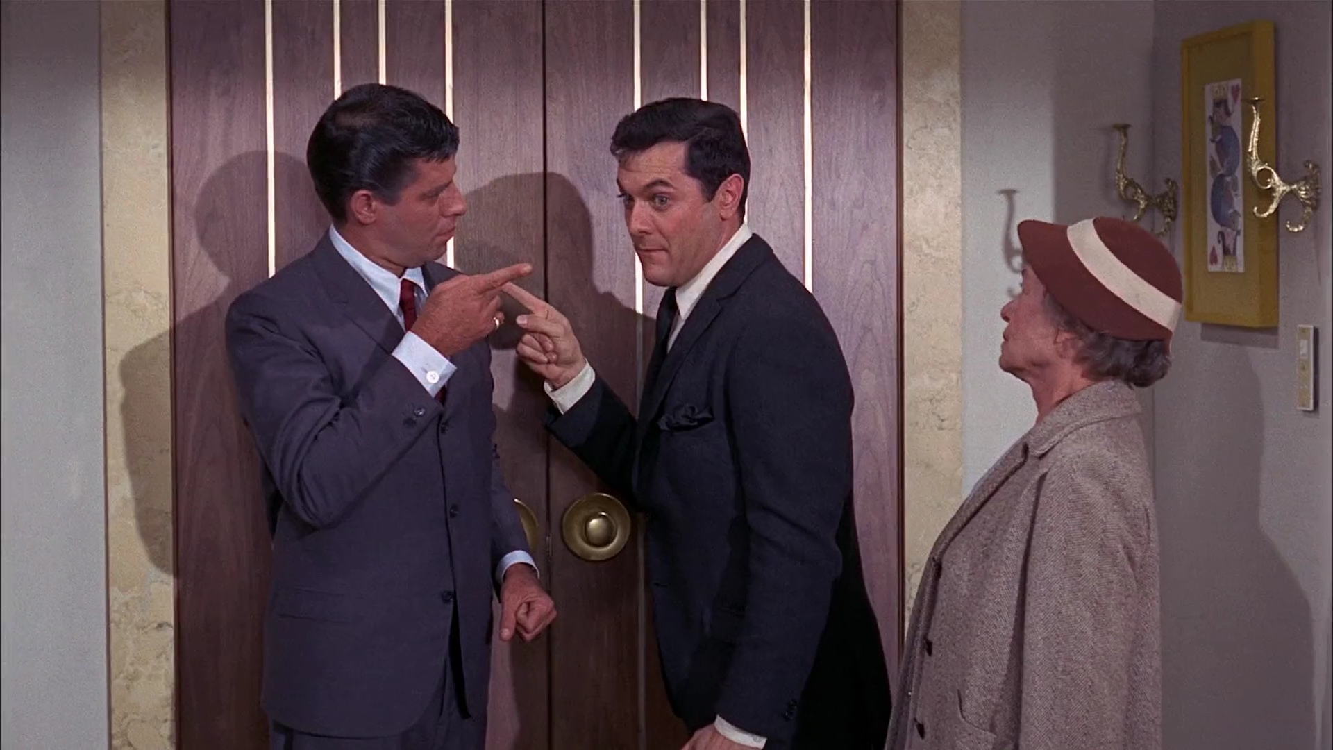 Tony Curtis, Jerry Lewis, and Thelma Ritter in Boeing, Boeing (1965)