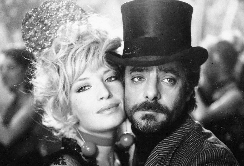 Giancarlo Giannini and Monica Vitti in The Immortal Bachelor (1975)