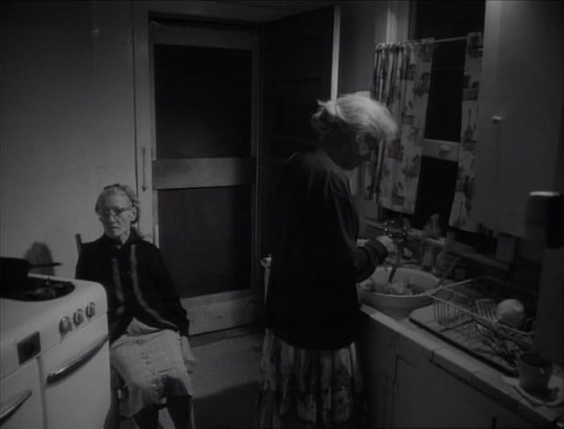 Jeanne Bates and Jean Lange in Eraserhead (1977)